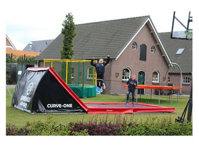 12SPRINGS CURVE ONE Bodentrampolin