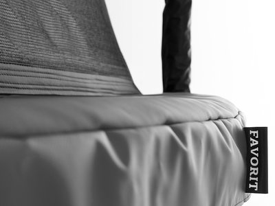 Berg Regular Grand Favorit schwarz 520 x 350 oval mit Sicherheitsnetz Comfort